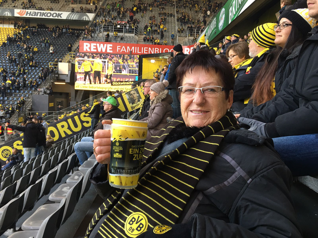 Bent Beim Bvb Team Doppelpass E V